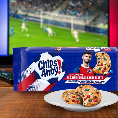 Chips Ahoy! Crunchy Red, White & Blue Candy Blasts Fudgy Chocolate Chip Cookies Limited Edition - 9.5oz