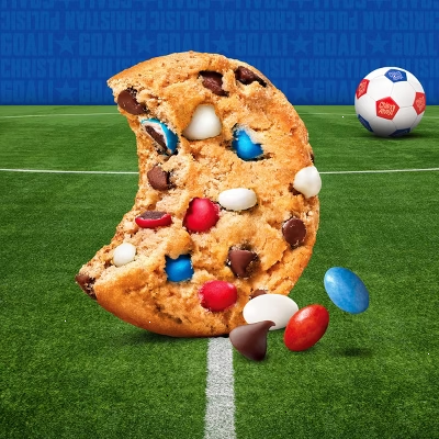 Chips Ahoy! Crunchy Red, White & Blue Candy Blasts Fudgy Chocolate Chip Cookies Limited Edition - 9.5oz